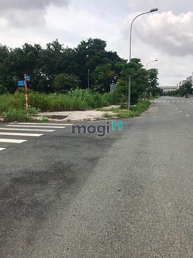 Hình ảnh Cần vốn bán nhanh lô đất Trần Não, Q2, 100m2/2tỷ3, xd tự do, sổ hồng.