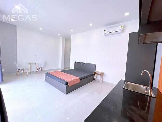 Hình ảnh Chdv ban công siêu đỉnh cách ngã tư bảy hiền 5p đi xe