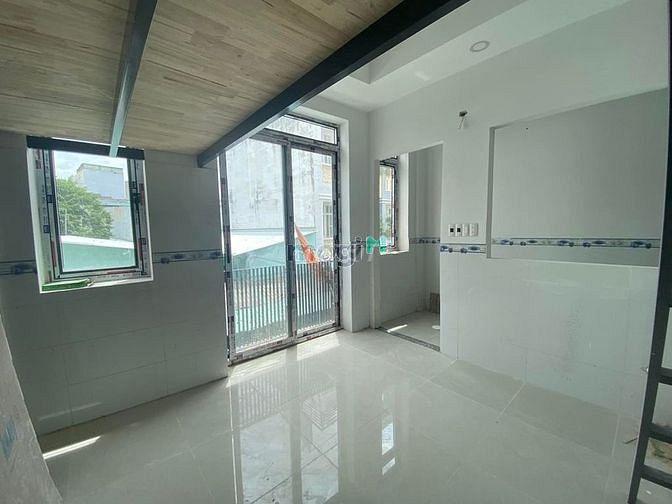 Hình ảnh Phòng trọ mới có gác lửng ra vào vân tay