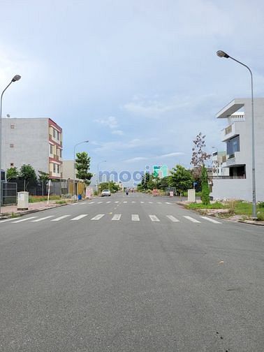 Hình ảnh Lô góc 2MT sổ riêng, trục chính 22m KDC Phú Hồng Thịnh, Dĩ An. H833
