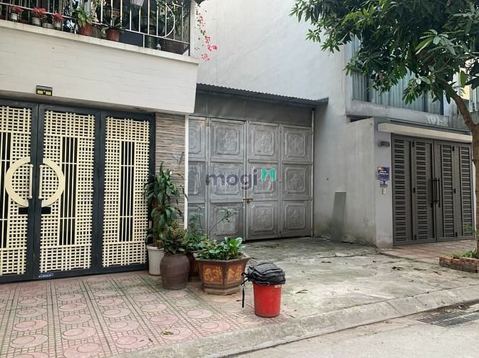 Hình ảnh Bán gấp đất tái định cư Giang Biên, view vườn hoa 40m2 đường 11m