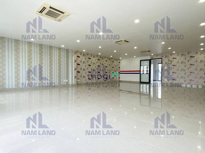 Hình ảnh 🏢 illa : Hầm, trệt 2 lầu áp mái, sàn trống suốt, có thang máy