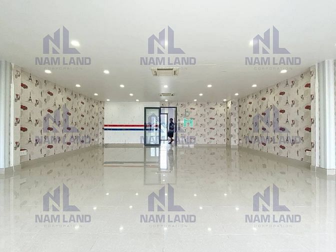 Hình ảnh 🏢 illa : Hầm, trệt 2 lầu áp mái, sàn trống suốt, có thang máy