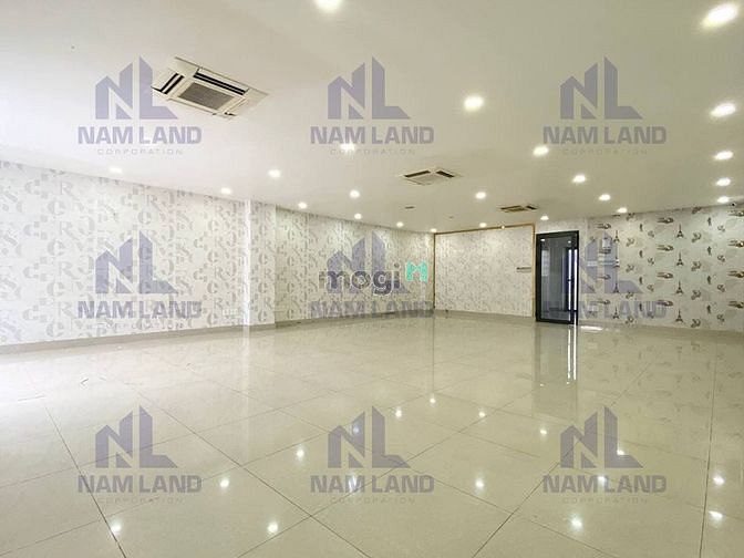Hình ảnh 🏢 illa : Hầm, trệt 2 lầu áp mái, sàn trống suốt, có thang máy