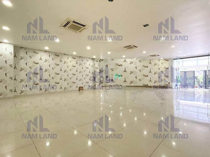 Hình ảnh 🏢 illa : Hầm, trệt 2 lầu áp mái, sàn trống suốt, có thang máy