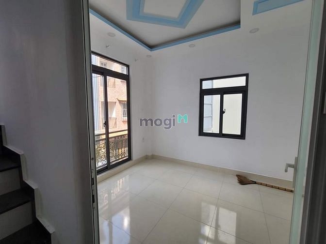 Hình ảnh Nhà phố thiết kế Tân cổ điển đẳng cắp chỉ hơn 2 tỷ