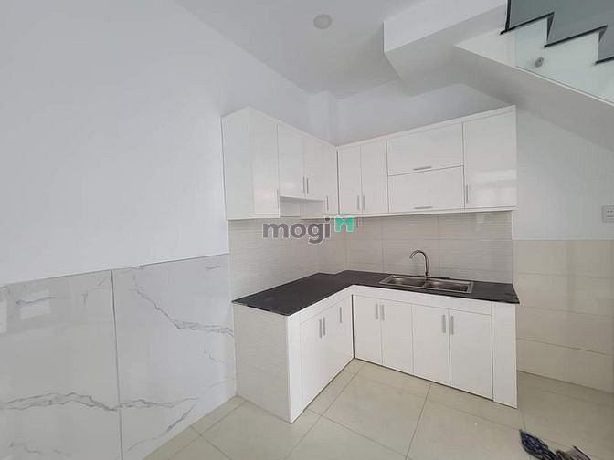 Hình ảnh Nhà phố thiết kế Tân cổ điển đẳng cắp chỉ hơn 2 tỷ