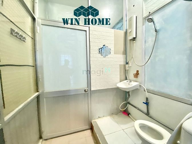 Hình ảnh Phòng Ban Công ngay Cộng Hòa gần Sân Bay Tân Sơn Nhất