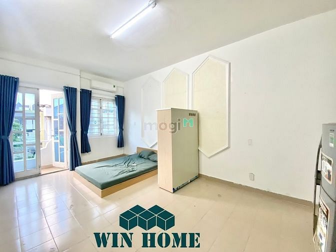 Hình ảnh Phòng Ban Công ngay Cộng Hòa gần Sân Bay Tân Sơn Nhất