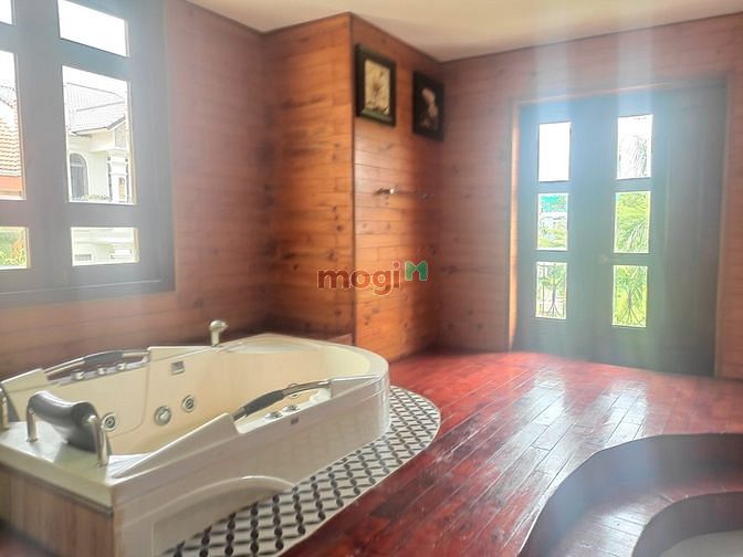 Hình ảnh Cho thuê biệt thự quận 7 có hồ bơi 7 phòng ngủ
