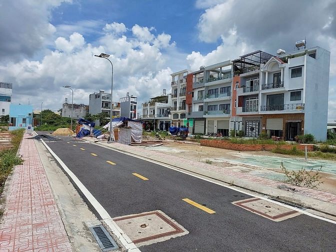 Hình ảnh Đất nền Q.Bình Tân, còn 3 lô .các nền đang xây dựng
