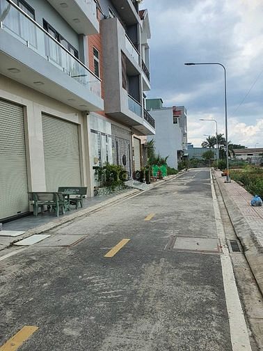 Hình ảnh Đất nền Q.Bình Tân, còn 3 lô .các nền đang xây dựng