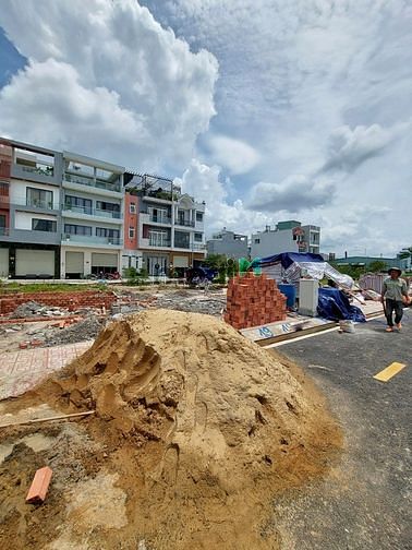 Hình ảnh Đất nền Q.Bình Tân, còn 3 lô .các nền đang xây dựng