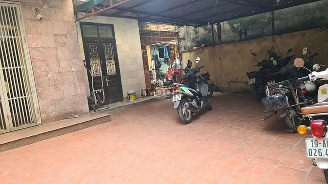 Hình ảnh 120m2, MT 10.5m, đủ 40m2/lô, ngõ đủ 2m, cách 1 nhà MP, giá 80tr/m2