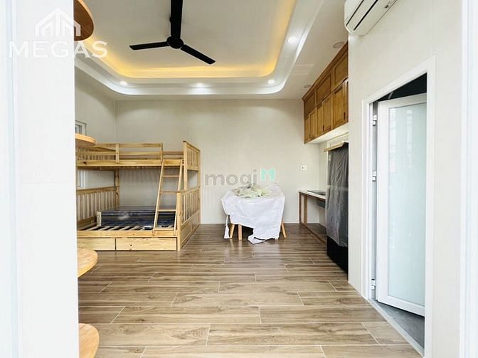 Hình ảnh STUDIO BAN CÔNG NGAY PHẠM VĂN BẠCH - sát sân bay Tân Sân Nhất