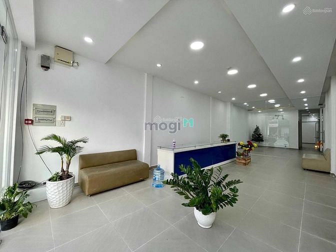 Hình ảnh Chính Chủ Cho Thuê Nhà Mặt Tiền Phan Đăng Lưu Quận Phú Nhuận