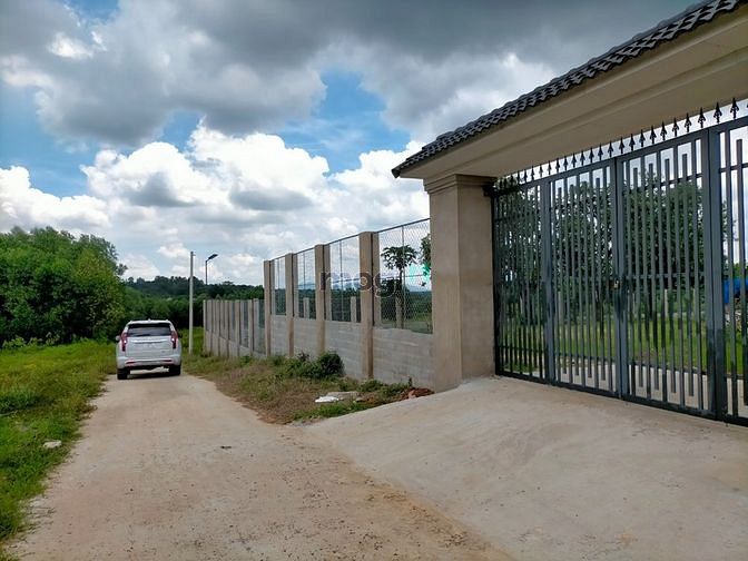 Hình ảnh 2.8 tỷ / 1038m2 đất vườn gần QL51C