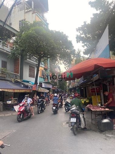 Hình ảnh Bán nhà mặt ngõ chợ Đền lừ, lô góc