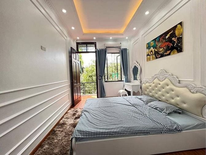 Hình ảnh Bán Nhà Văn Điển, nhà rộng, gara , sân vườn,  nội thất gỗ lim