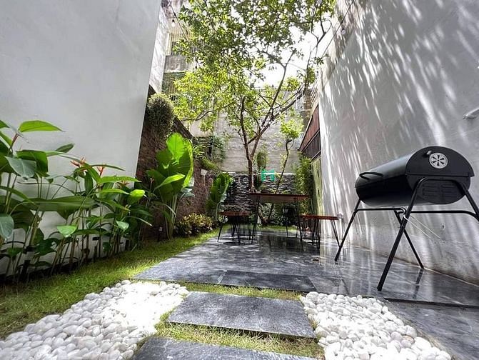 Hình ảnh Bán Nhà Văn Điển, nhà rộng, gara , sân vườn,  nội thất gỗ lim