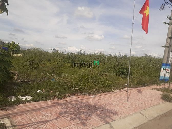 Hình ảnh Đất ở đô thị thị trấn Thủ Thừa QL1A, sổ hồng sẵn 143m2 2.1 tỷ N7.5m