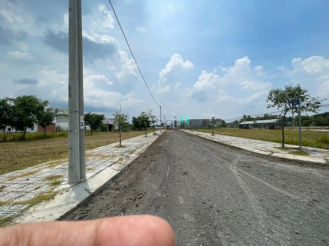 Hình ảnh Bán đất nền KDC ĐỨC HÒA,2 Mặt tiền,MT Đường Đức Hòa Thượng, giá 1 tỷ