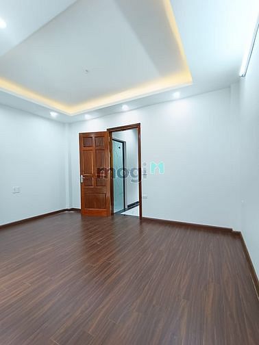 Hình ảnh Nhàn mới, Thang máy, Ô tô đỗ cổng, 40M, MT 4.2M, 7,0 TỶ.