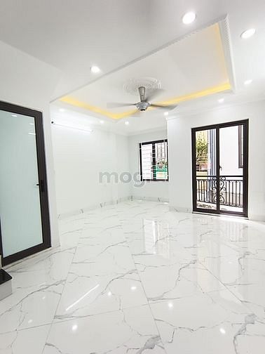 Hình ảnh Nhàn mới, Thang máy, Ô tô đỗ cổng, 40M, MT 4.2M, 7,0 TỶ.