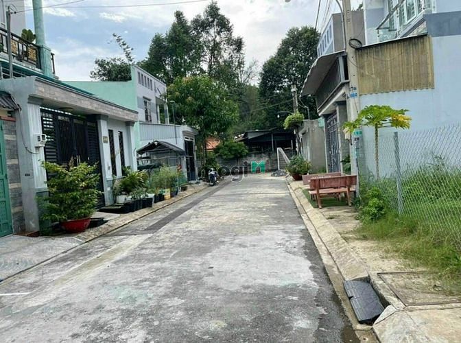 Hình ảnh Bán đất thổ cư sổ hồng riêng 380 triệu diện tích 6x20 Hóc Môn