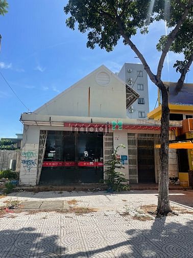 Hình ảnh MT đường Phạm Văn Đồng , 250m2 ngang 10m , cấp 4 , 50 triệu /th