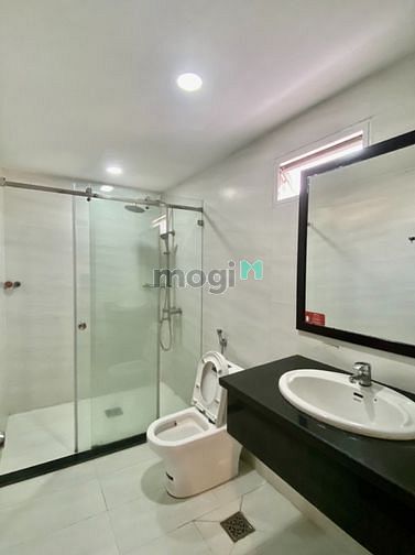 Hình ảnh Cho thuê CHDV 2 Phòng Ngủ Full Nội Thất Quận 1