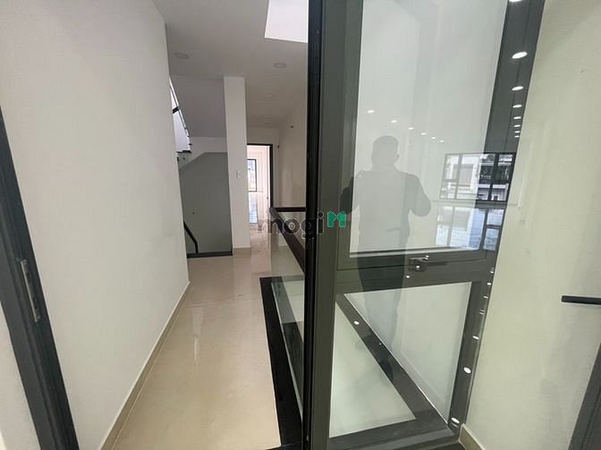 Hình ảnh Nhà Cho Thuê Hai Bà Trưng, Phường 6, Quận 3 . 5x24m . 80tr