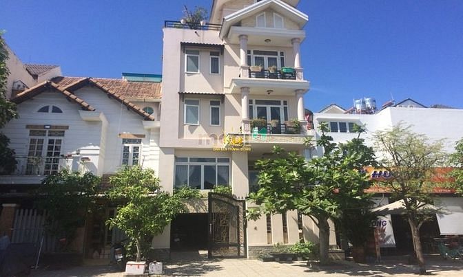 Hình ảnh Bán Gấp Nhà Mặt Tiền QUỐC HƯƠNG, P.Thảo Điền, Quận 2, 9m x 30m