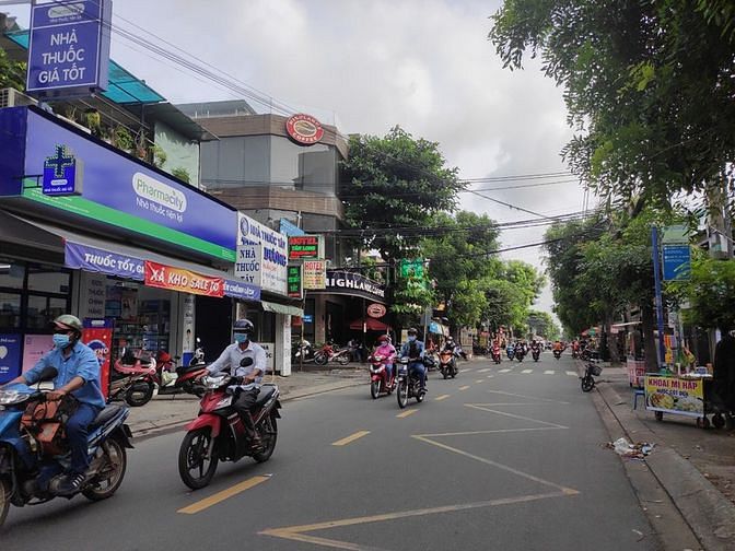 Hình ảnh Gấp bán nhà Giáp Tân Bình,  Giá  Tiểu học  3m x12m
