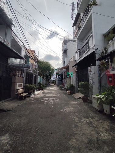 Hình ảnh Gấp bán nhà Giáp Tân Bình,  Giá  Tiểu học  3m x12m