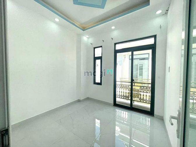 Hình ảnh Nhà phố mới toanh thiết kế Tân cổ điển gần AEON Tân Phú