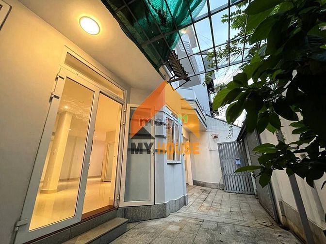 Hình ảnh Villa phố Thảo Điền 10x11m giá 35tr