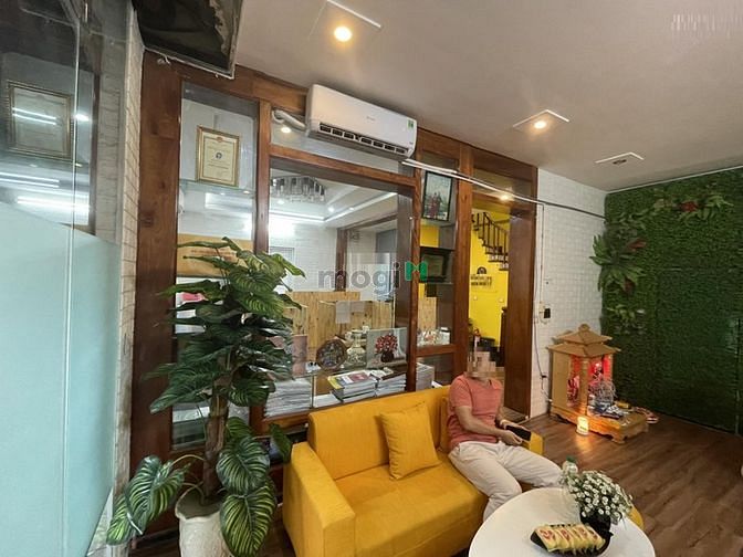Hình ảnh Cho thuê nhà Chùa Láng 75m2 x 5T, phòng khám,SPA, Văn phòng
