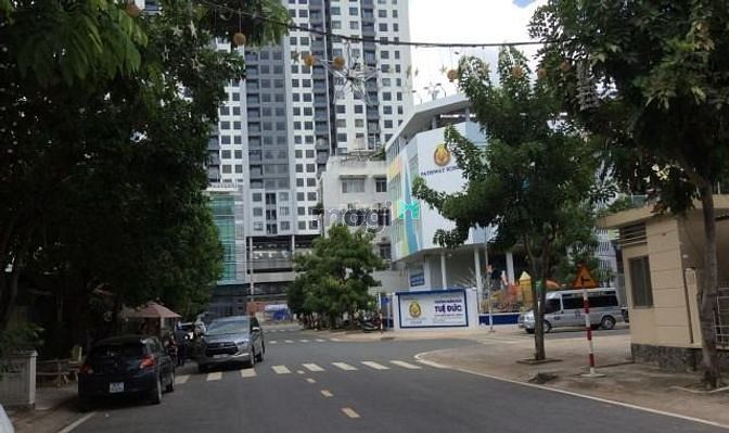 Hình ảnh Cho thuê góc 2MT Lý Tự Trọng - Pasteur ngay Vincom Đồng Khởi 12x17m