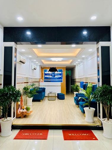 Hình ảnh Mặt Tiền đường Phan Văn Trị: Trệt 4 Lầu – Sân Thượng Thang Máy
