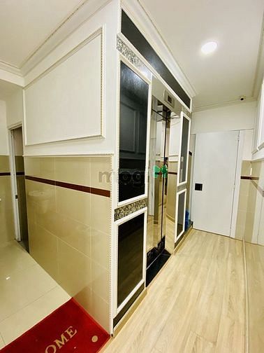 Hình ảnh Mặt Tiền đường Phan Văn Trị: Trệt 4 Lầu – Sân Thượng Thang Máy