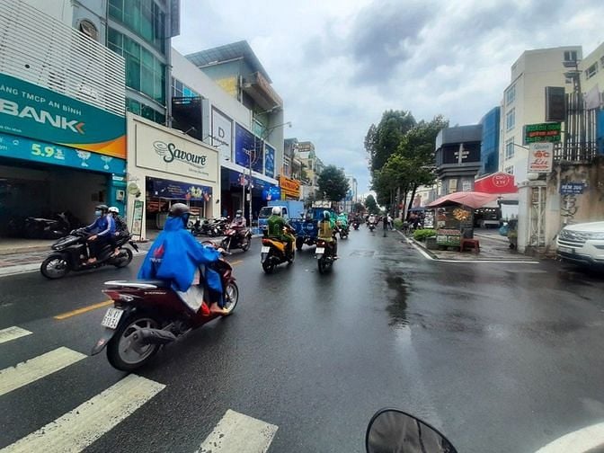 Hình ảnh Cho thuê nhà mới  nguyên căn đường Lam Sơn, P2, Q. Tân Bình.