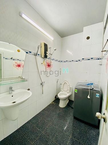 Hình ảnh Phòng rộng rãi,thoáng mát,sạch sẽ