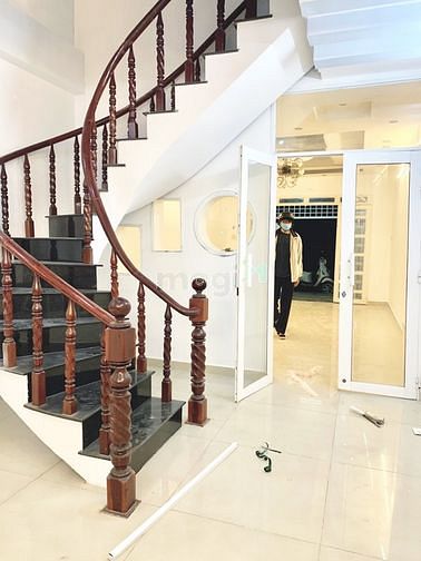 Hình ảnh Cho Thuê Nhà Nguyên Căn Hẻm Nguyễn Thị Thập