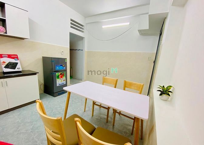 Hình ảnh Căn Hộ 1PN Ban Công Máy Giặt Riêng Gần Phan Xích Long