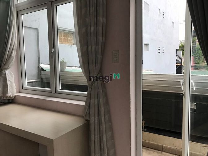 Hình ảnh CHDV Ban công gân Phú Mỹ Hưng 5.5TR