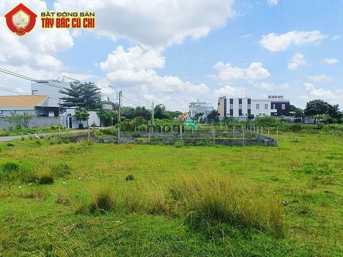 Hình ảnh Bán đất 2 mặt tiền đường Lưu Khai Hồng - 333m2 - 17.7x20 - 333m2 thổ
