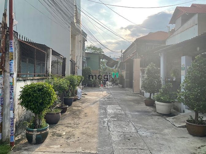Hình ảnh Cho thuê nhà riêng 252m2, tại Dĩ An