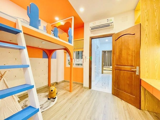 Hình ảnh Bán nhà mới, có thang máy kính, hẻm xe tải, Gò Vấp