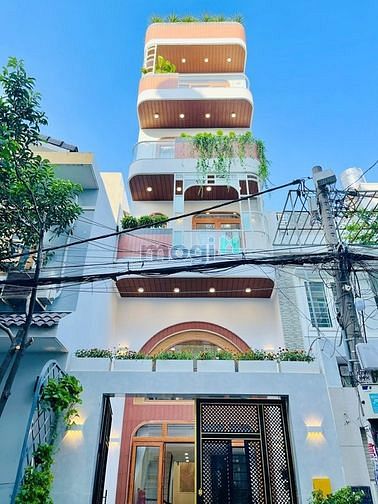 Hình ảnh Bán nhà mới, có thang máy kính, hẻm xe tải, Gò Vấp